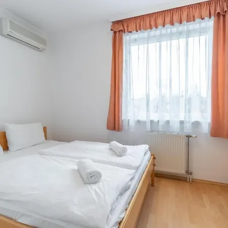 Együtt A Család By Bltn Apartman