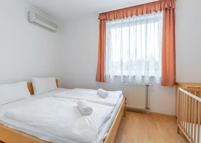 Egyuett A Csalad By Bltn Apartament