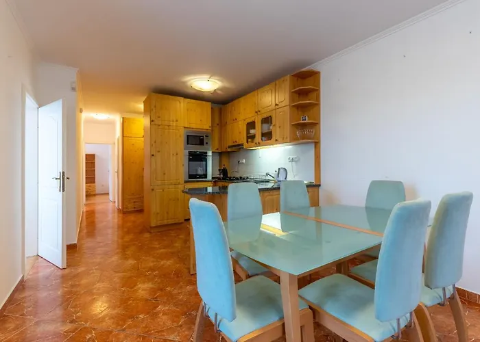 Egyuett A Csalad By Bltn Apartament *