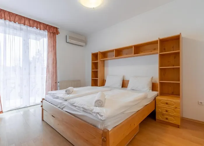 Egyuett A Csalad By Bltn Apartament